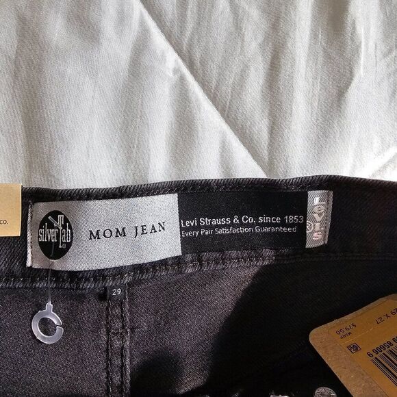 NWT LEVI'S STRAUSS SILVER TAB GREY HIGH WAISTED MOM JEAN SIZE W29 L27 - Picture 13 of 16
